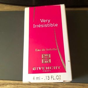 🆕 Givenchy Very Irrésistible sample